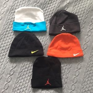 Nike / Jordan newborn hat set